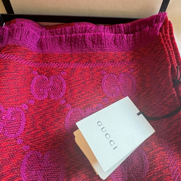 GUCCI EMBROIDERED GG Supreme 45x95 Women’s Scarf Flame Pink BNWT Made In Italy - Picture 16 of 16